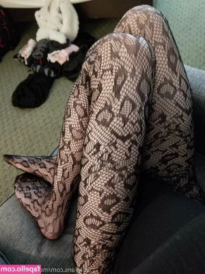 Moxxie - Beautiful day at the beach
