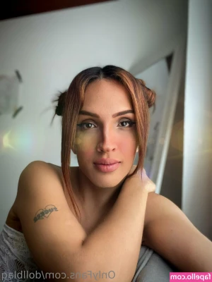 dollblaq - Hot shower 🔥🔥 with @fitforfunalessia  Full set in dm