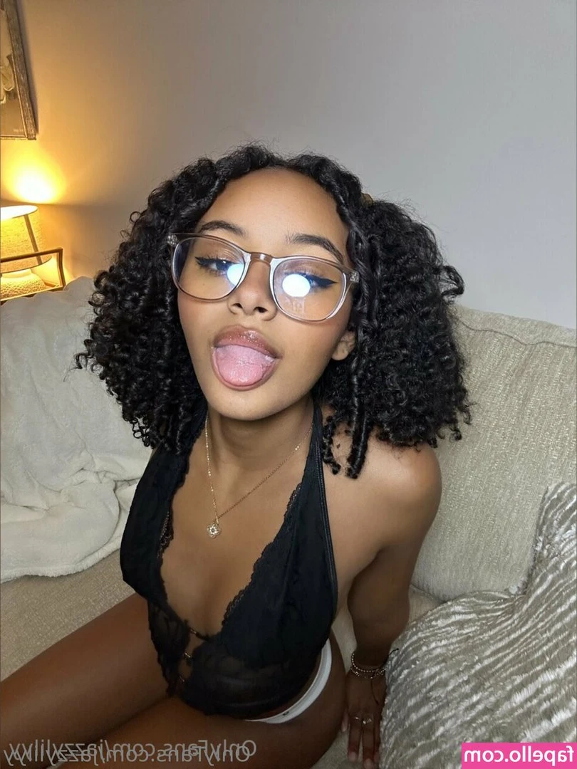 jazzylilyy - New pics and vids available 👅 5$