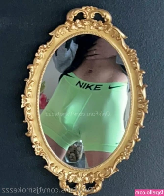 tjsmokezzz - Tell me in the comments how hard you would fuck this wet pussy😈