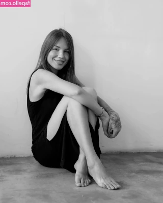 Olesya Bender [ olesya-bender ] - I like making boys happy with my holes🌸 cute pics from a 5 min
