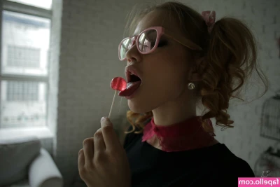 Olesya Bender [ olesya-bender ] - I got new vids for you today BUT FIRST.. inhale and say thank youuu..