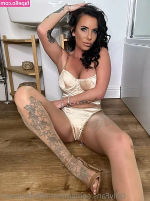jennnnniferthomson - This week all my content 50% off. TAKE ADVENTAGE!