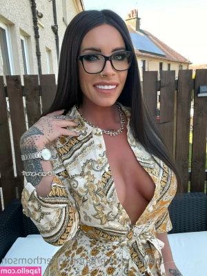 jennnnniferthomson - Part 2.... Where's the cock though???