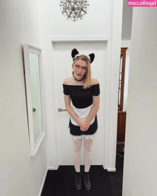 Alice In Wonder1and [ alice-in-wonder1and ] - Guess what two babes fucked last night 🥵😈  SO MANY HOT VIDEOS
