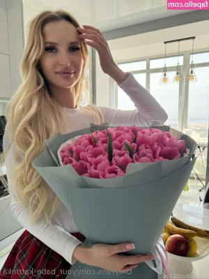 bulochka.kat [ bulochka-kat ] - January 2021 let’s celebrate together for Friday Date Night @ 6pm