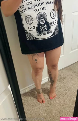 lollipoptoes2025 - The boots stay on while we fuck.