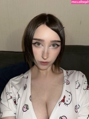 Allykitti - 3 in the pussy and a thumb in my ass