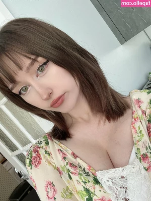 Allykitti - When my boss is trying to talk to me