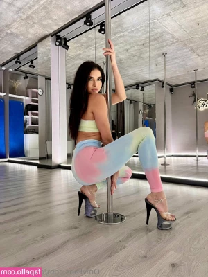carolinatwoo - get ready to get comfortable with the uncomfortable  Subscribe   you