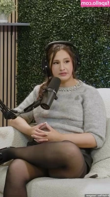 Gypsy-Rose Blanchard [ gypsy-rose-blanchard ] - Home from hospital! Having to cover my arms in long sleeves when