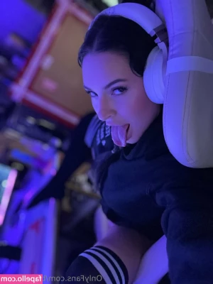 bhvnofficial [ bhvnofficial-15 ] - Playing & getting dirty in all I do.😜