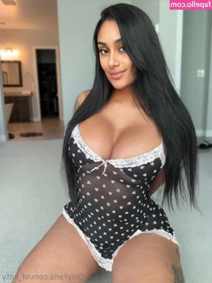 of_kitty [ of-kitty-4 ] - Leave me in the comments that you prefer tits  asses or armpits