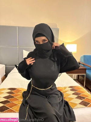 azaleahijabi - Any of you guys wanna have a go in that foreskin? Plenty to go around