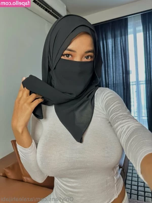 azaleahijabi - re edited 55 MINUTE video we did in 2022 with my wifeour first ever