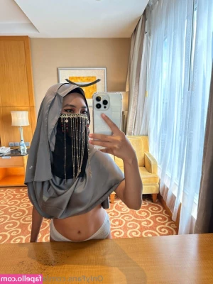 azaleahijabi - Merry Christmas, bitches! 💕🎄🎁 I took today off cause I was