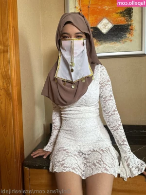 azaleahijabi - i haven't used this in a while 😇