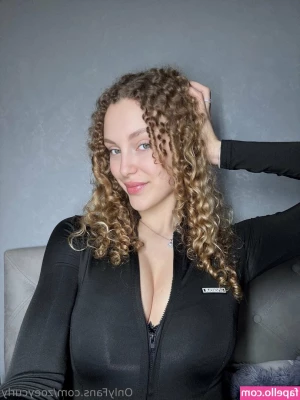zoeycurly - EN VIVO x WEBCAM  MUY MUY HOTTTTTTTTT