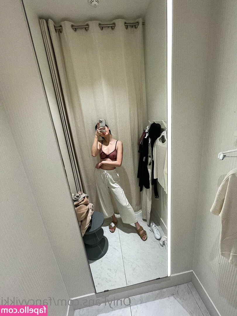 FancyV - Some booty shots to make your day/night better hehe 🙈