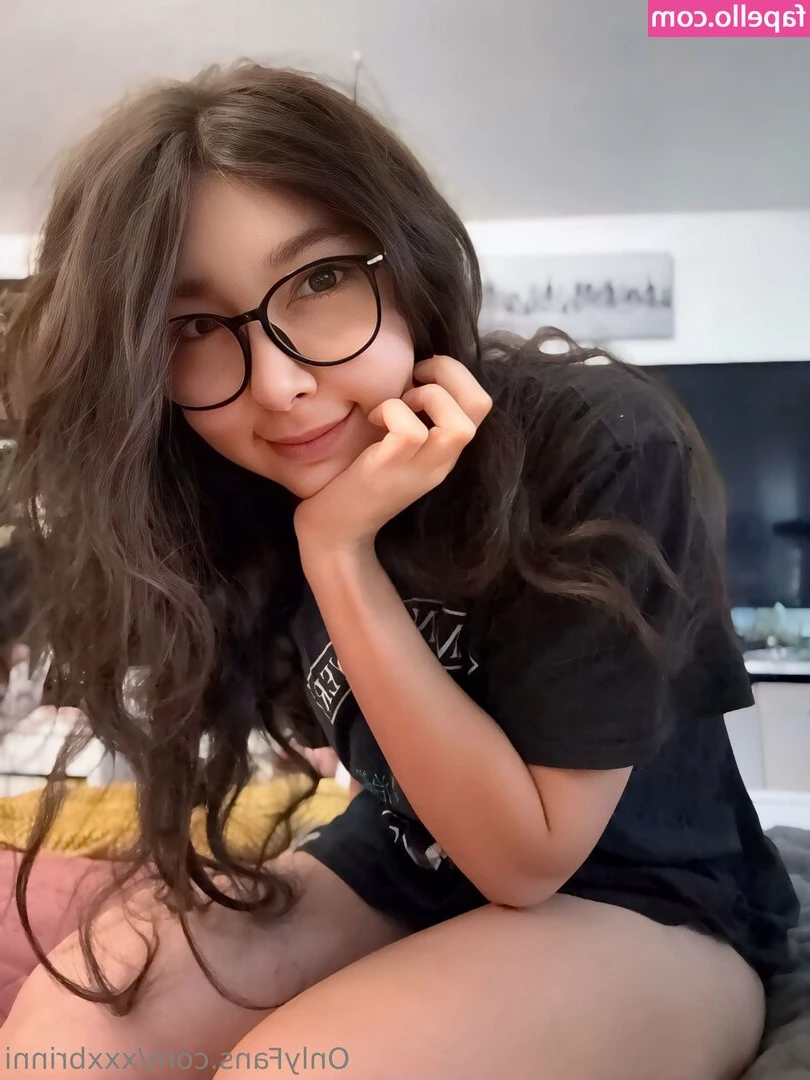 xxxbrinni [ xxxbrinni-3 ] - do you wanna join D Va in the shower sweetheart