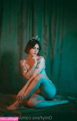 aziebugx - When daddy has leg day, princess has lip day 🥵