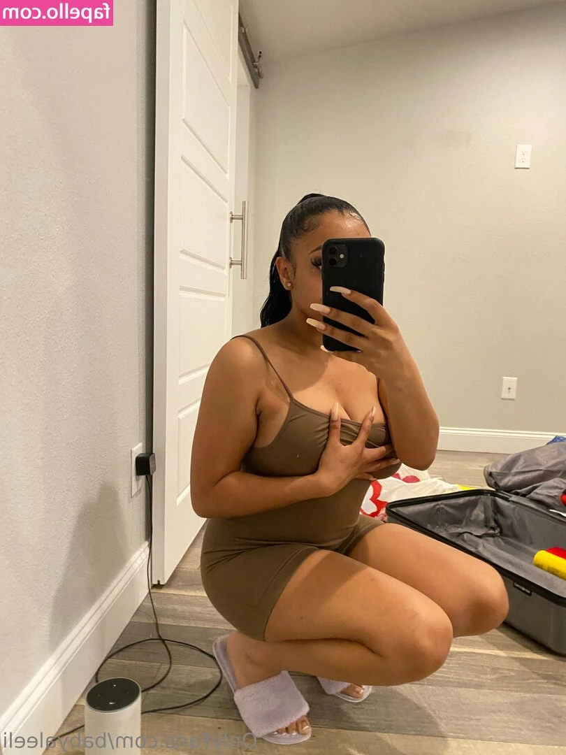 babyaleeli - For anyone who gave me a lil tip for a drink on the plane I’ll send