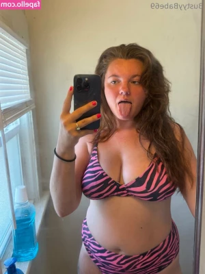bustyybabe69 - DOMINOS 🍕