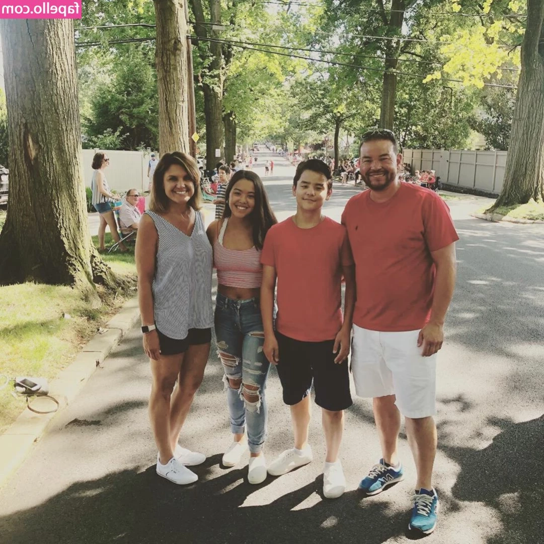 Hannah Gosselin [ hannah-gosselin ] - In Reno to make content