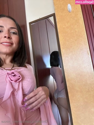 jen_cobriza2 [ jen-cobriza2 ] - I wanna hear from you  What are you into  What turns you on  Dm me