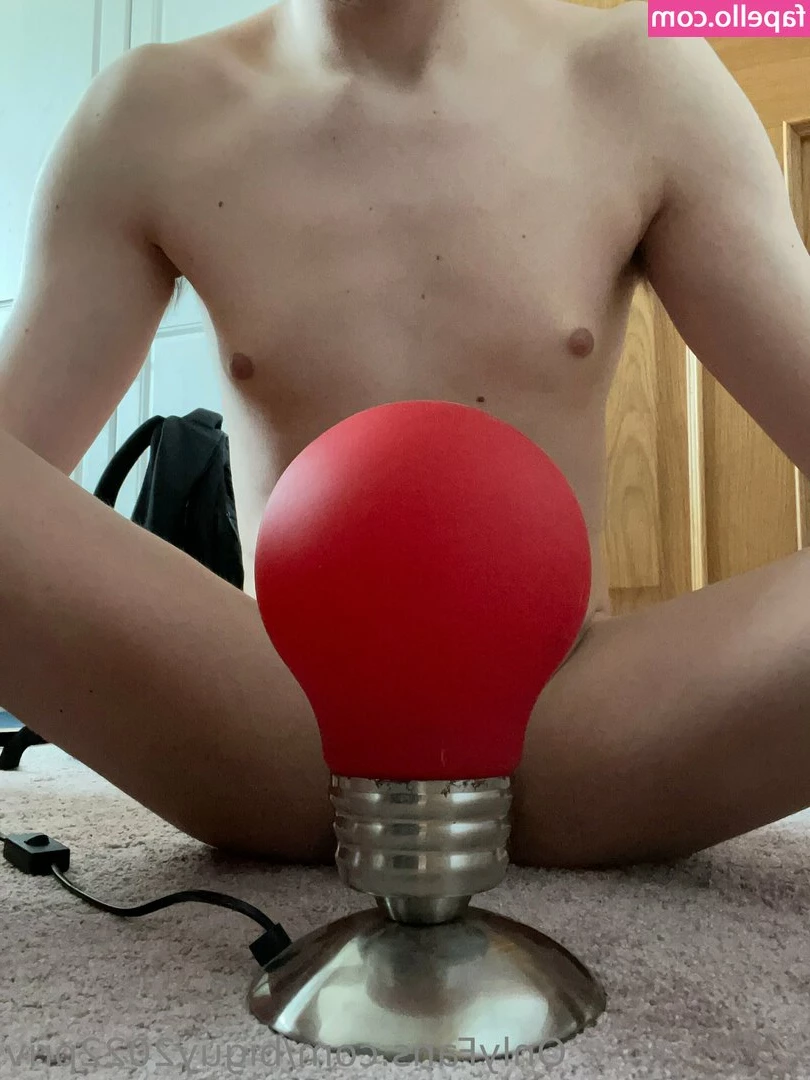 biguy2022priv - Some naked soles and holes pictures I took before a shower