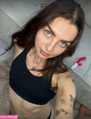 kimmyvip - A tease of what we do live  Strip tease to Rocketman  The full long