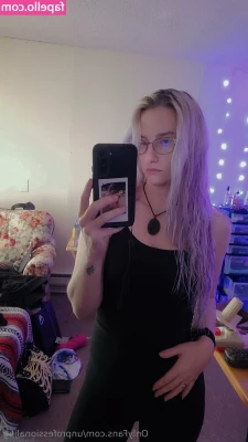 unprofessionaljpg - I want you to be thinking of me. Think naughty 😈