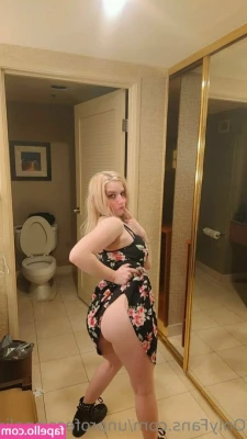 unprofessionaljpg - Wanna come fuck in the shower