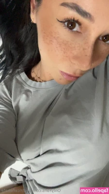 beatricehekate - Eat up buttercup