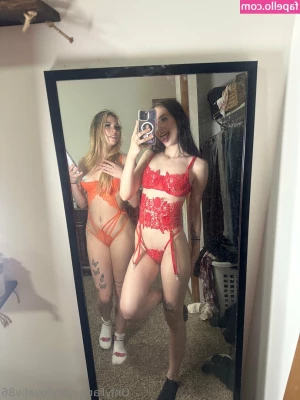 loveliv86 - If I had my little way, I'd eat peaches every day, Sun-soakin' bulges