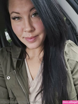 goddessnat34 - I re-linked this set in dms the other day and i realized i have