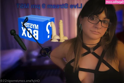 emogirl219 - Candid Shoeplay: Catching up on work from the weekend.
