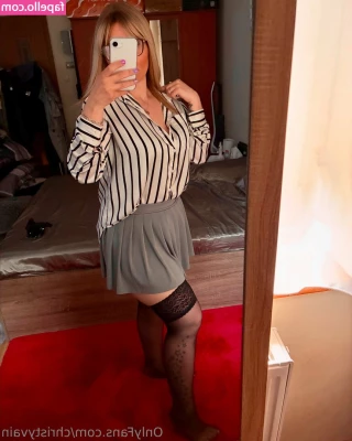 christyvain - i had so much fun in this little skirt earlier   i wish one of my