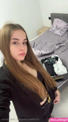 your_little_angell [ your-little-angell ] - big smiles when i'm about to get my daily creampie from you 😍