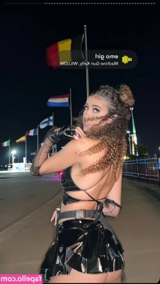 Megan Botnick [ megan-botnick-8 ] - Tits After Twitch #16: Alice in WonderPuss nipple play and balloon