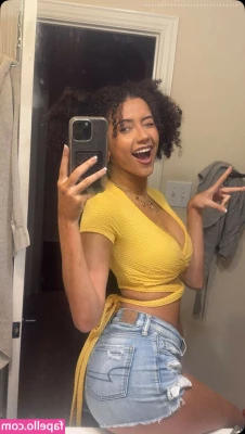 Megan Botnick [ megan-botnick-8 ] - hey babes im back  been going through a bunch of shit