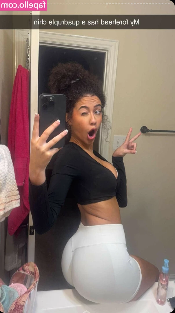 Megan Botnick [ megan-botnick-8 ] - do i have a 6 pack? 🤭
