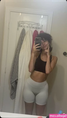 Megan Botnick [ megan-botnick-8 ] - Tell a friend