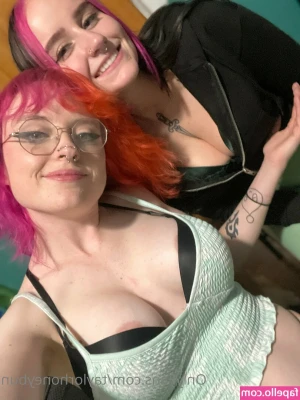 taylorhoneybun - I just can't help myself...💦💦💦
