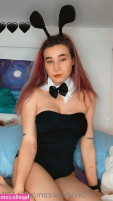 mojo129 - Me a year ago a hopeful anal slut 😵‍💫😈