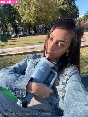 lovely_valentinaa [ lovely-valentinaa ] - Goddess even when I flip to front camera