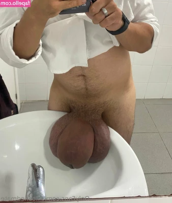 siliconedmate - Sono con canottiera coprispalle e leggins e se volete quando torno a