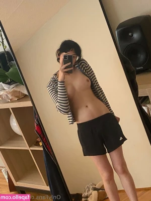 ts.elliot [ ts-elliot ] - Slow Tit Reveal!