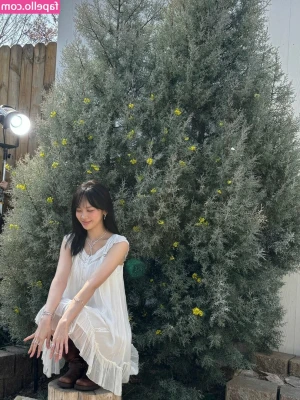 Kim Chaewon [ kim-chaewon-1 ] - Made a spicy strip tease video. Love shaking my ass for you! I take
