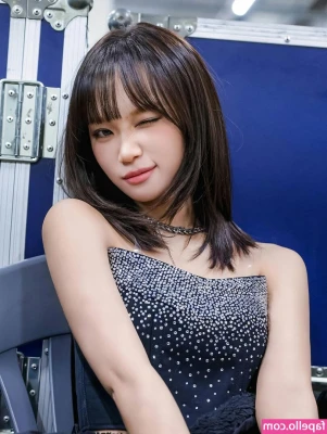 Kim Chaewon [ kim-chaewon-1 ] - so sweaty after the gym but my tits look great